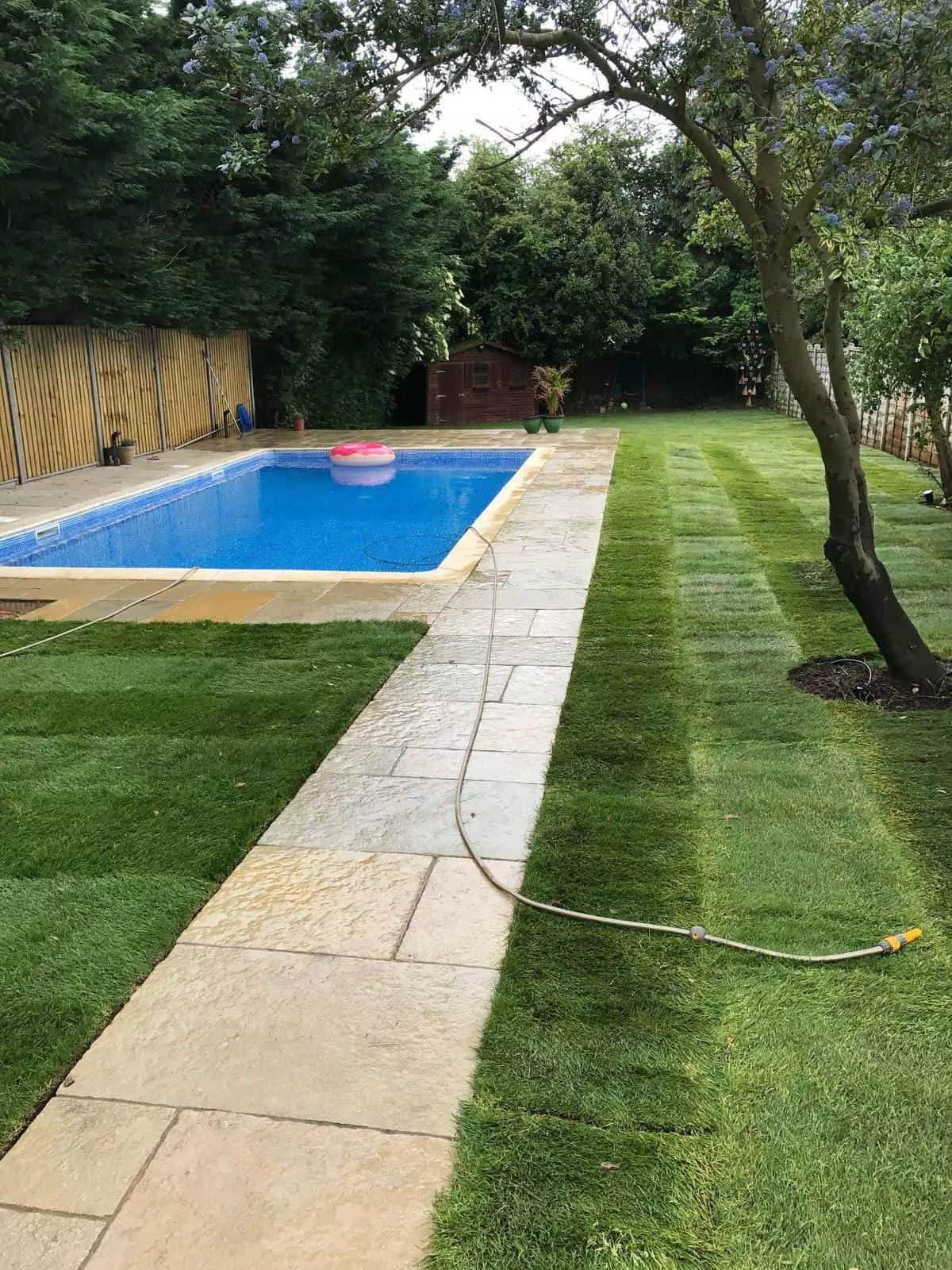 Lawn returfing – Reading