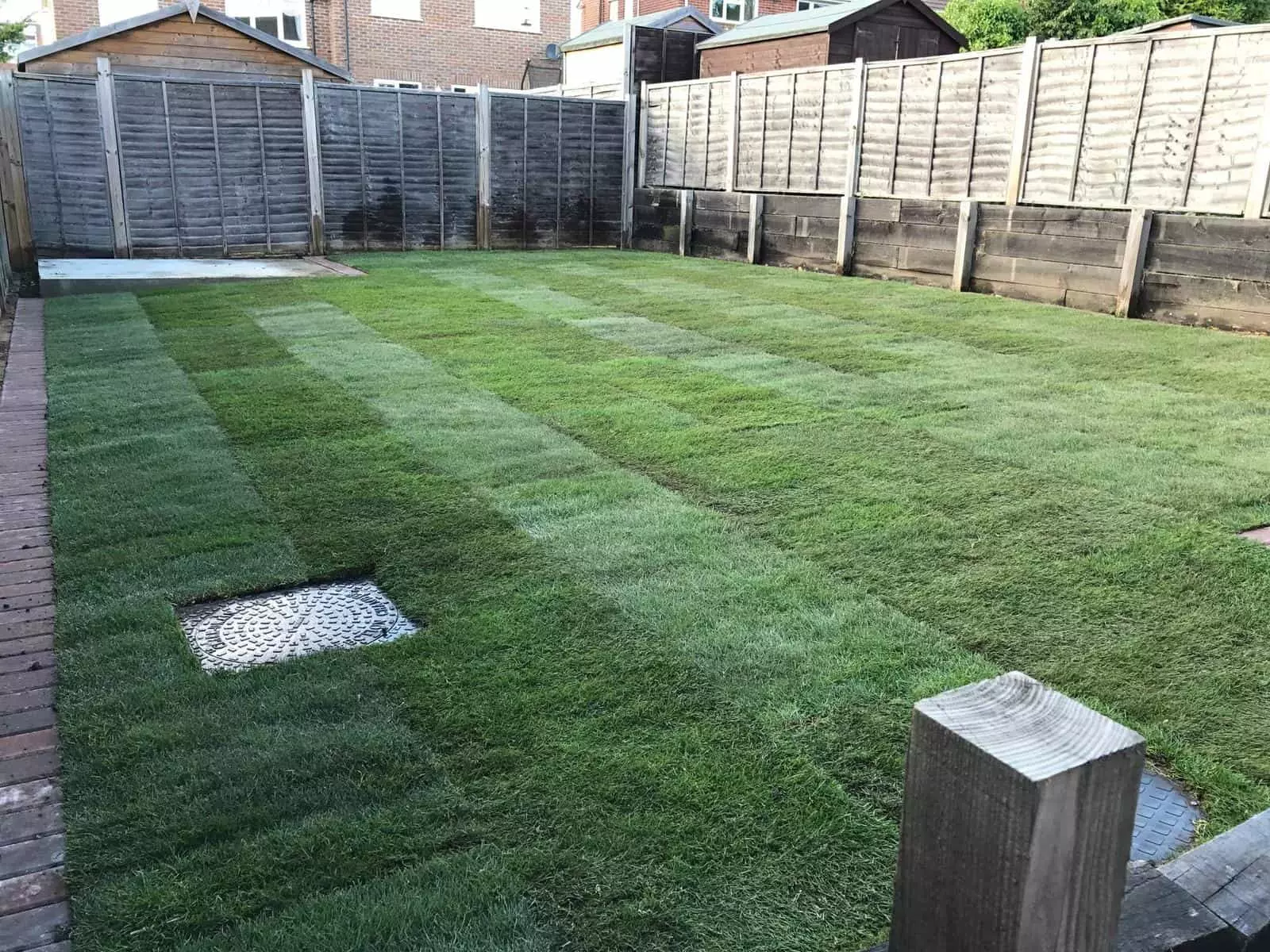Tilehurst – garden services.